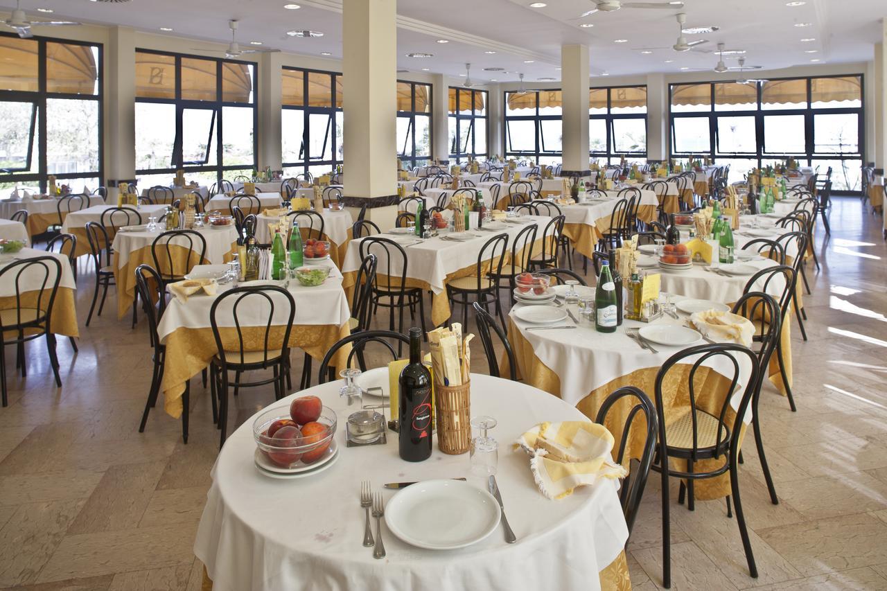Savoia Hotel Misano Adriatico Exteriér fotografie